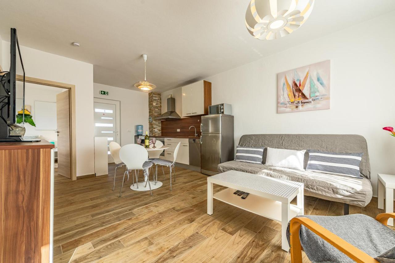 Apartamento Hibiskus App2 Vir Exterior foto